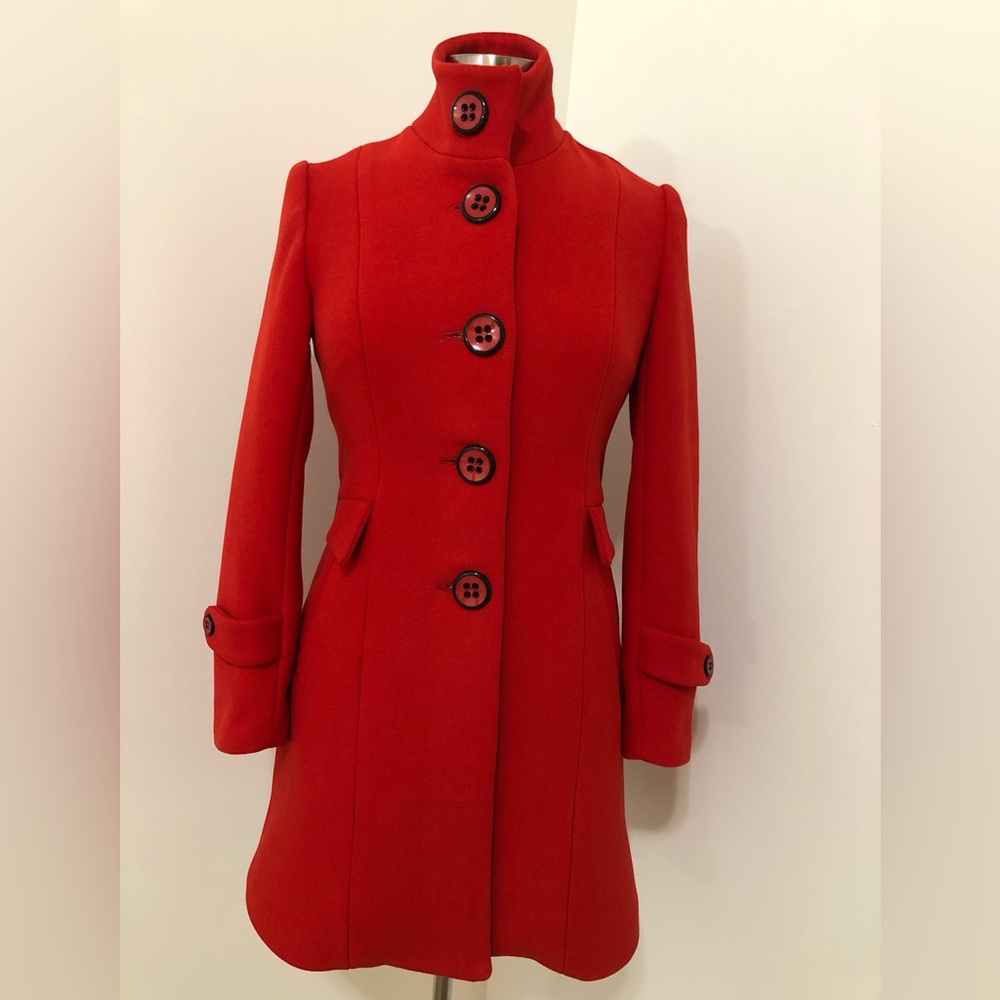 Brand new woman’s winter coat.
Size:S to XL.
Kashmir.